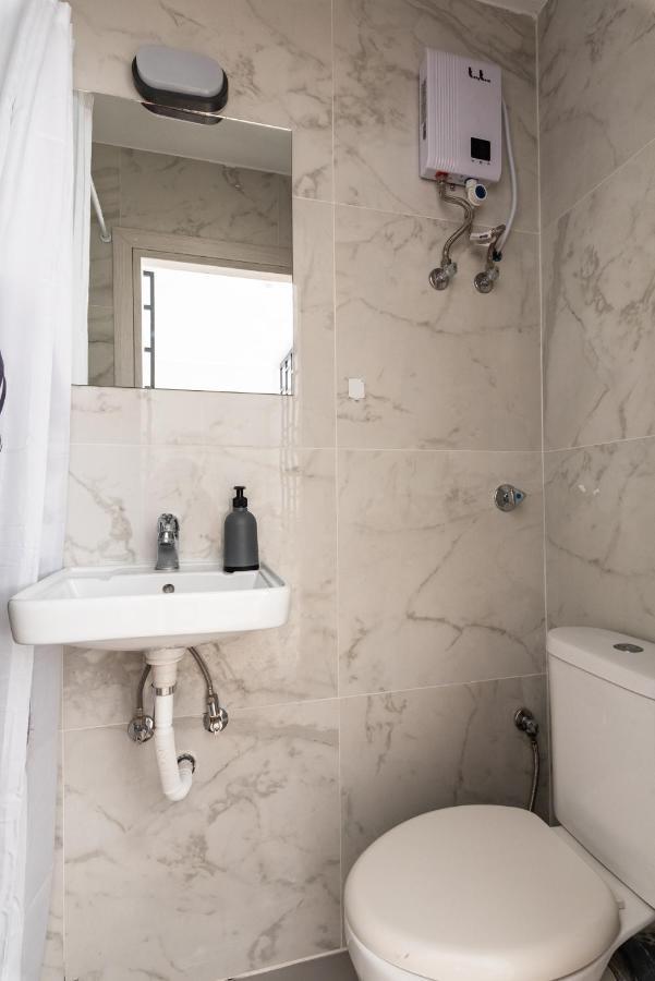 Modern Studio Close To Waterfront Thessaloniki Exterior photo